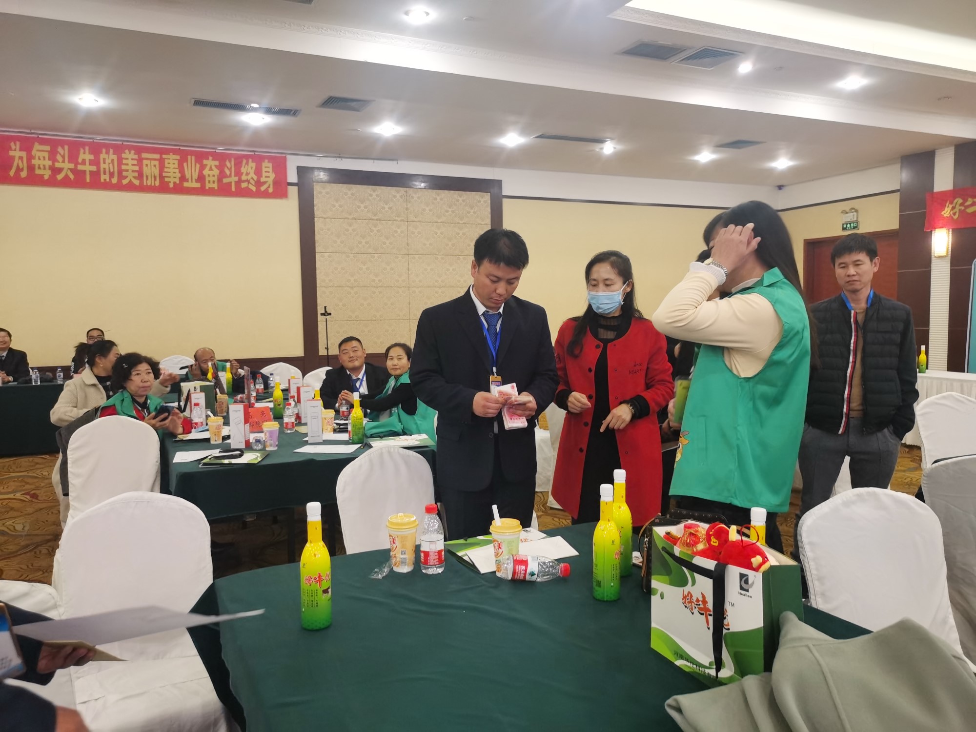 《燃爆流量 做區(qū)域“?！鄙獭返拈L春站